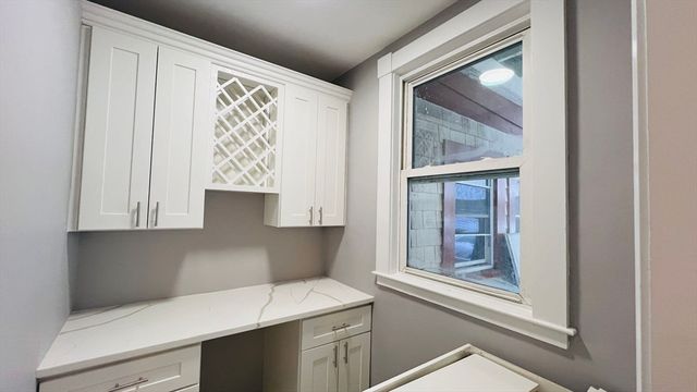 206 Winchester St 206, Brookline, MA 02446