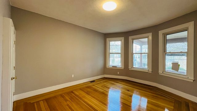 206 Winchester St 206, Brookline, MA 02446