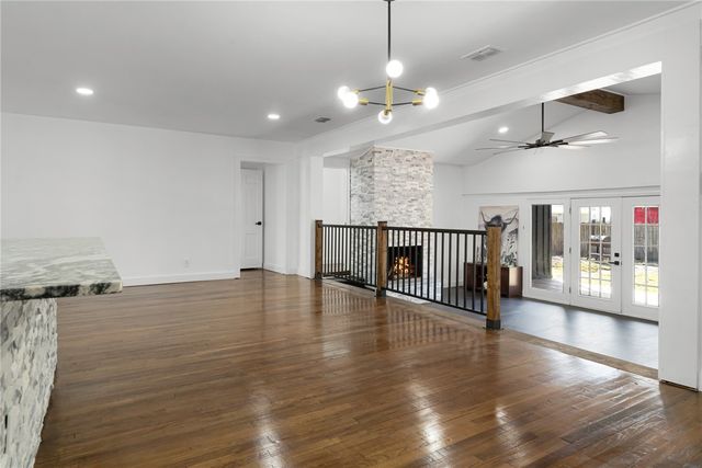 1012 E MAIN, Sinton, TX 78387