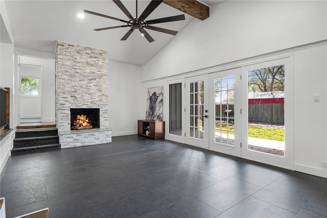 1012 E MAIN, Sinton, TX 78387