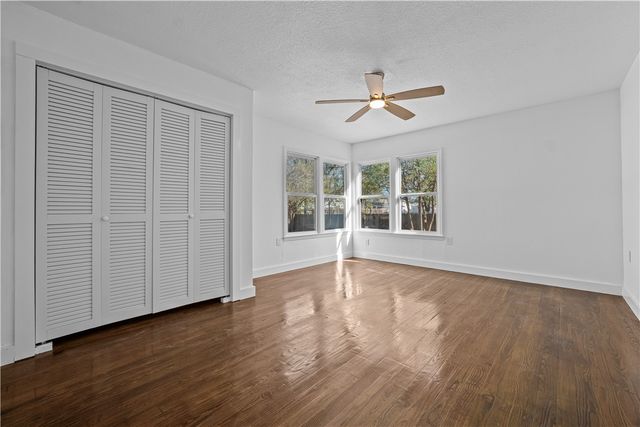 1012 E MAIN, Sinton, TX 78387