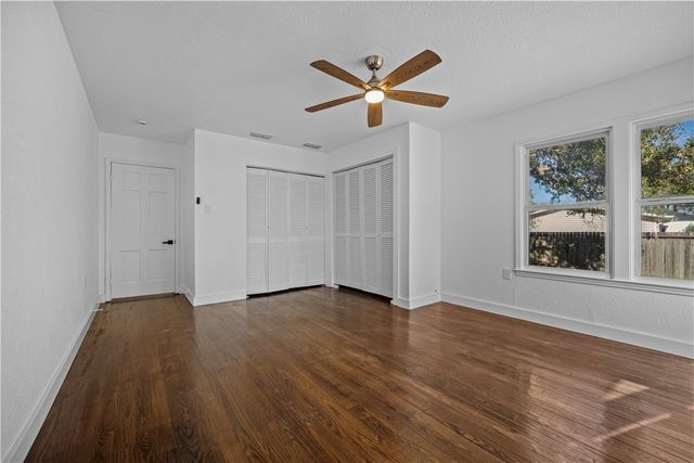 1012 E MAIN, Sinton, TX 78387