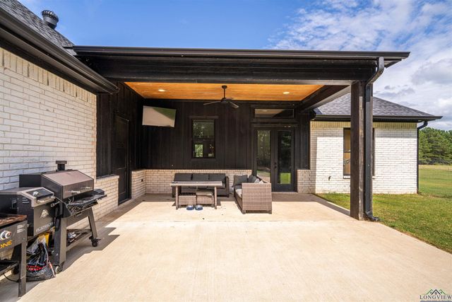 4660 County Road 2105, Kilgore, TX 75662