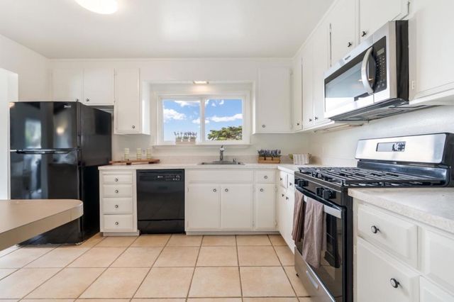 375 Bancroft Way, Pacifica, CA 94044