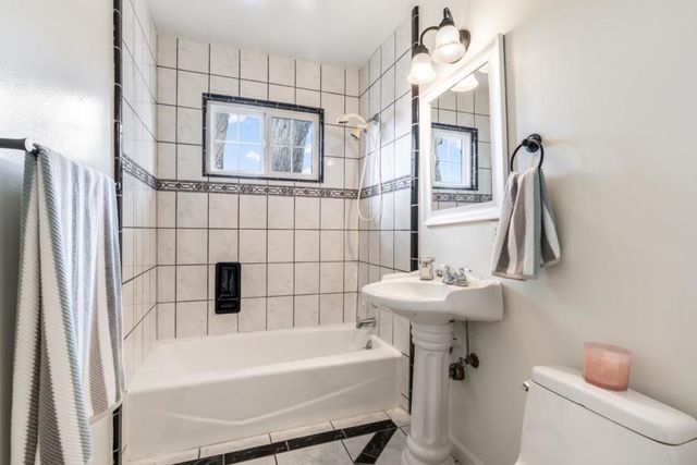 375 Bancroft Way, Pacifica, CA 94044