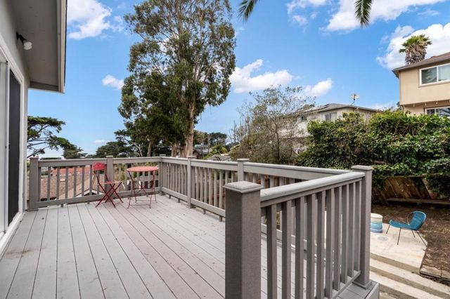 375 Bancroft Way, Pacifica, CA 94044