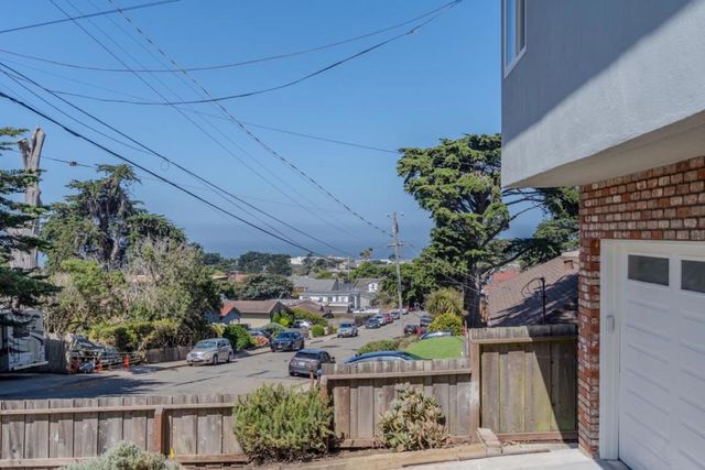 375 Bancroft Way, Pacifica, CA 94044