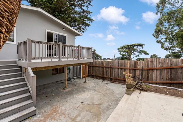 375 Bancroft Way, Pacifica, CA 94044