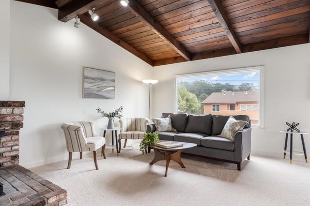375 Bancroft Way, Pacifica, CA 94044
