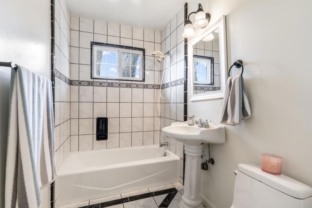 Image 15 of property listing at 375 Bancroft Way, Pacifica, CA 94044