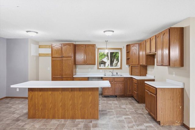 302 3rd Street W, Hastings, MN 55033