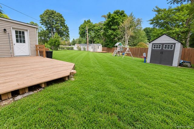 39 Split Cedar Drive, Islandia, NY 11749