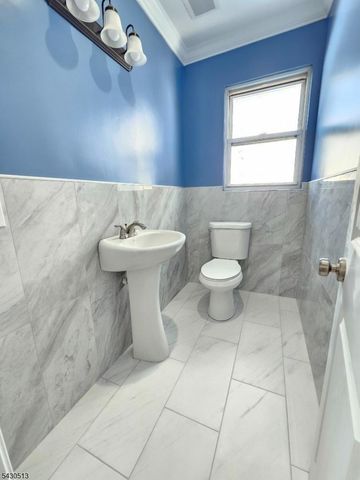 2032 E Saint Georges Ave, Linden City, NJ 07036