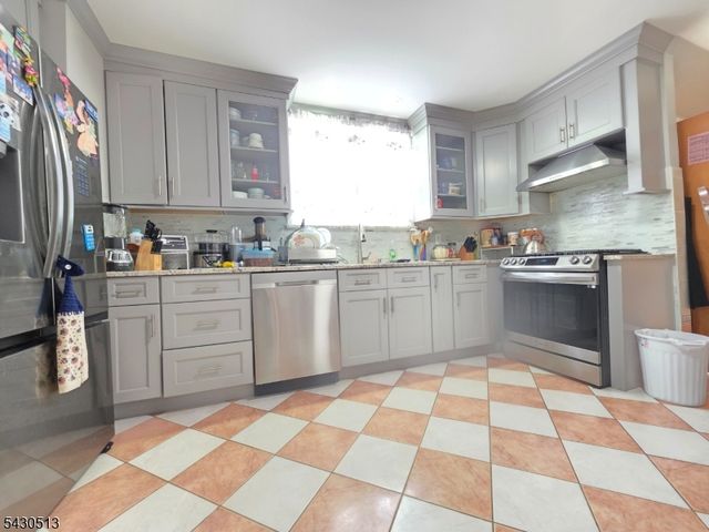 2032 E Saint Georges Ave, Linden City, NJ 07036