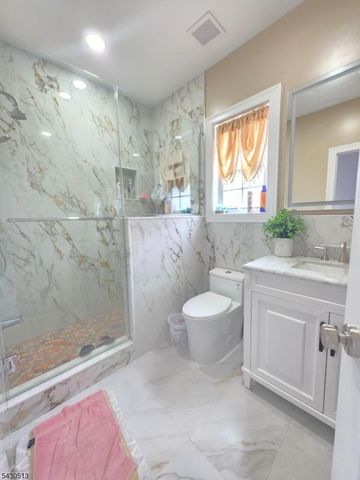 2032 E Saint Georges Ave, Linden City, NJ 07036