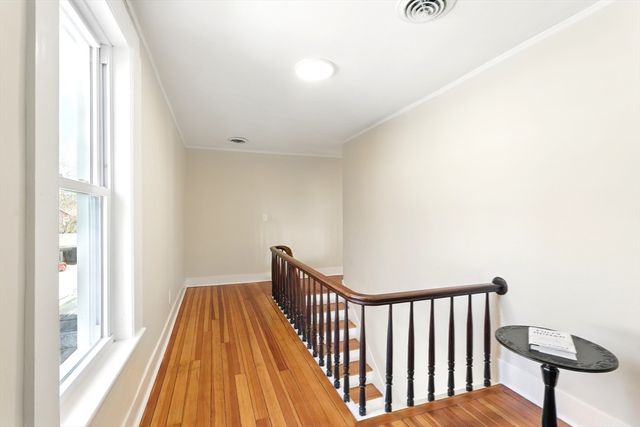 180 State Street B, Northampton, MA 01060