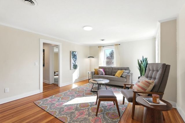 180 State Street B, Northampton, MA 01060
