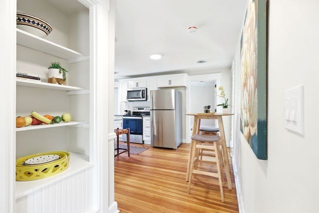 180 State Street B, Northampton, MA 01060