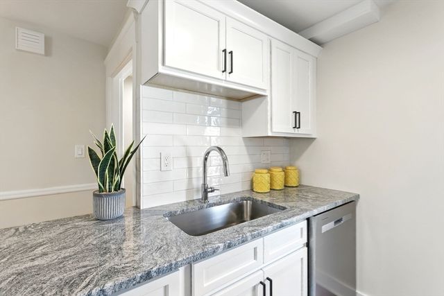 180 State Street B, Northampton, MA 01060