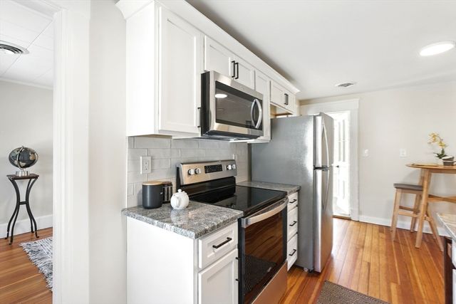 180 State Street B, Northampton, MA 01060