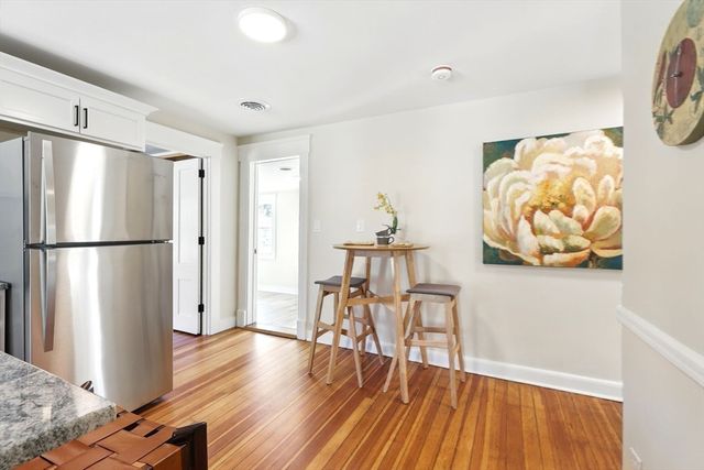 180 State Street B, Northampton, MA 01060