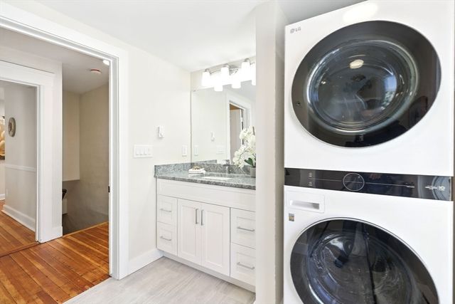 180 State Street B, Northampton, MA 01060