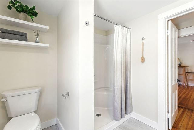 180 State Street B, Northampton, MA 01060