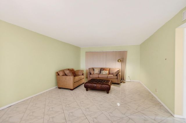 7076 Huntington Lane 608, Delray Beach, FL 33446