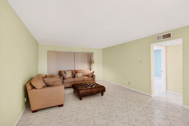 7076 Huntington Lane 608, Delray Beach, FL 33446