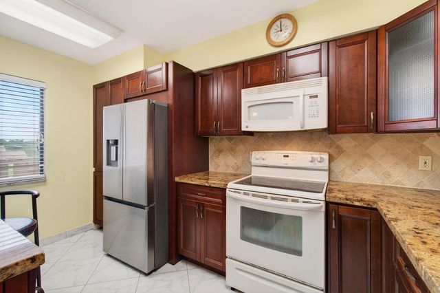 7076 Huntington Lane 608, Delray Beach, FL 33446