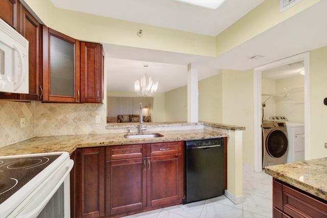 7076 Huntington Lane 608, Delray Beach, FL 33446