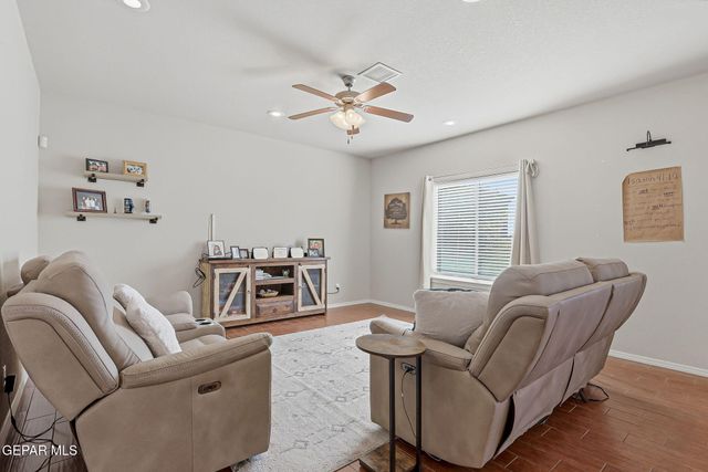 14372 Karen Point, El Paso, TX 79938