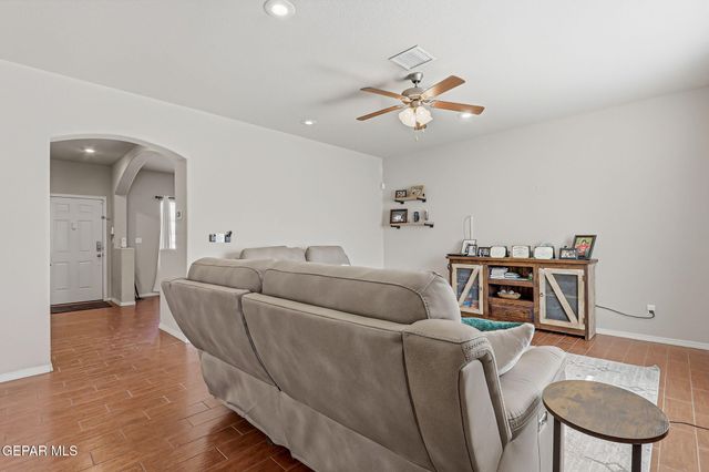 14372 Karen Point, El Paso, TX 79938