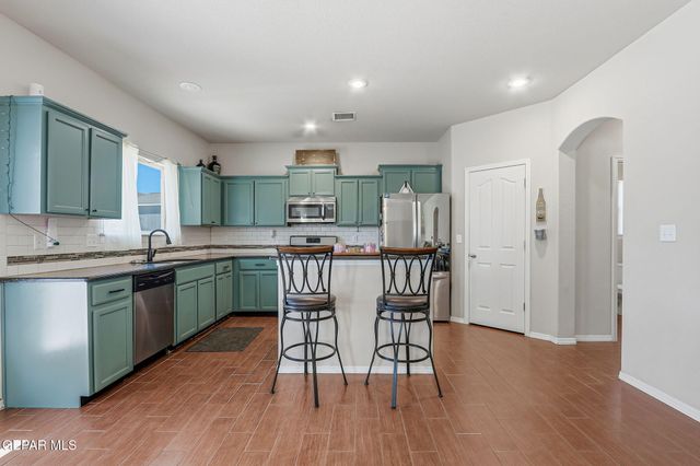 14372 Karen Point, El Paso, TX 79938