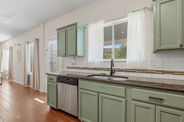 14372 Karen Point, El Paso, TX 79938