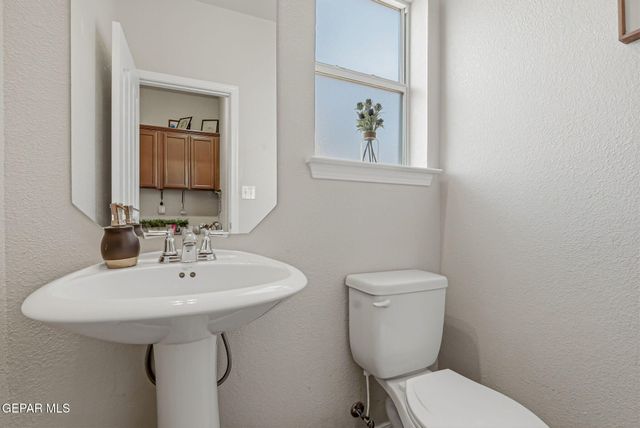 14372 Karen Point, El Paso, TX 79938