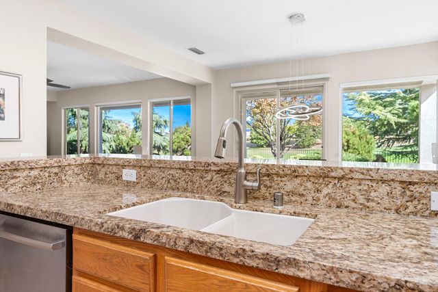 1523 Barn Valley Ln, Lincoln, CA 95648
