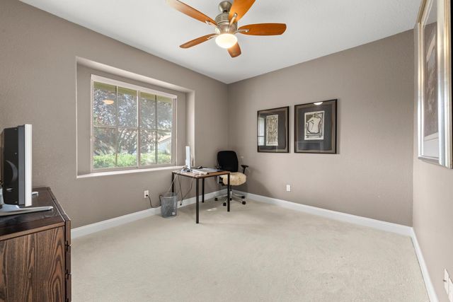 1523 Barn Valley Ln, Lincoln, CA 95648