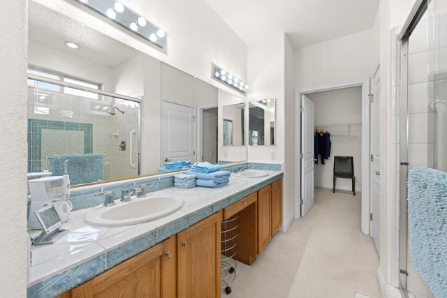 1523 Barn Valley Ln, Lincoln, CA 95648