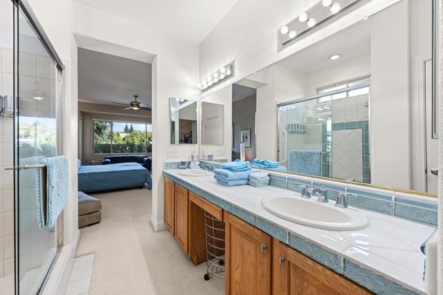 1523 Barn Valley Ln, Lincoln, CA 95648