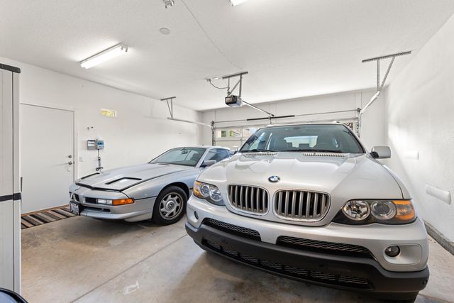 1523 Barn Valley Ln, Lincoln, CA 95648