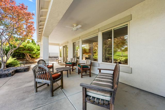 1523 Barn Valley Ln, Lincoln, CA 95648