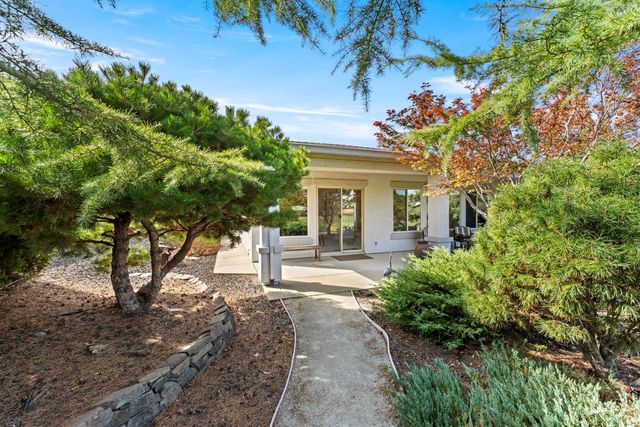 1523 Barn Valley Ln, Lincoln, CA 95648