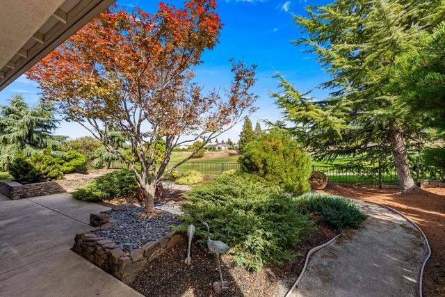 1523 Barn Valley Ln, Lincoln, CA 95648