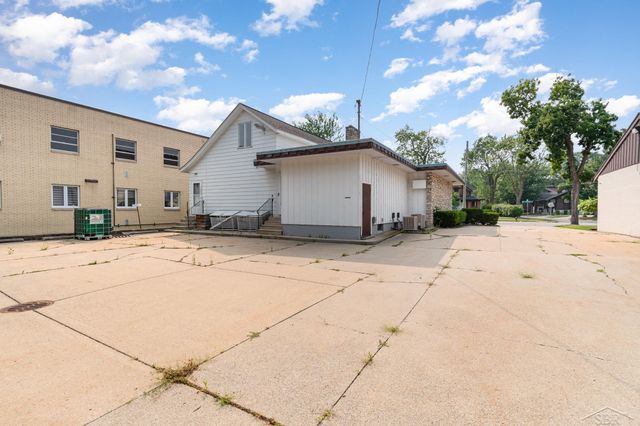 1236 N Michigan Avenue, Saginaw, MI 48602