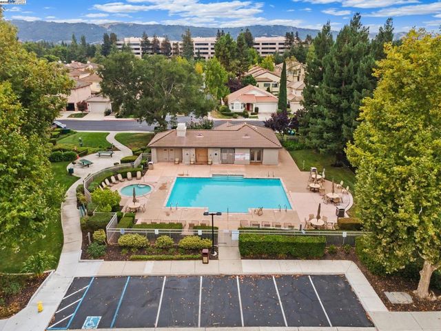 4052 Ghiotti Ct, Pleasanton, CA 94588