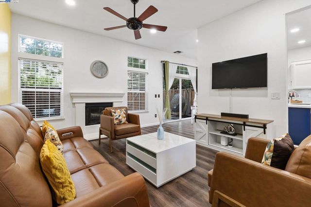 4052 Ghiotti Ct, Pleasanton, CA 94588