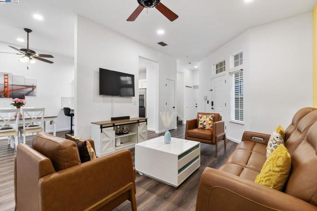 4052 Ghiotti Ct, Pleasanton, CA 94588