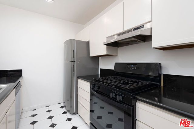 1133 26TH Street A, Santa Monica, CA 90403