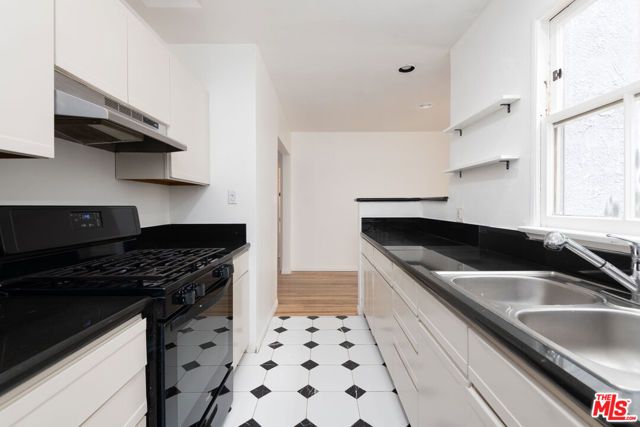 1133 26TH Street A, Santa Monica, CA 90403